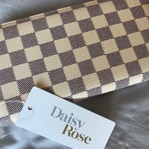 daisy rose louis vuitton